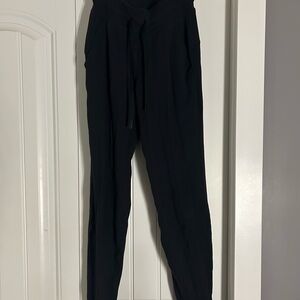 Lululemon ready to rulu joggers (Discontinued)